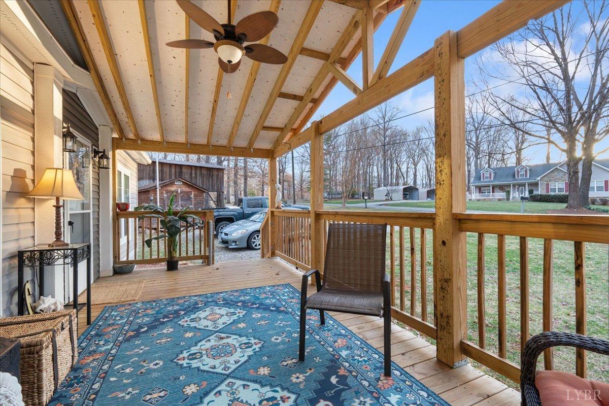 305 Snug Harbor Trail, Moneta, Virginia image 3