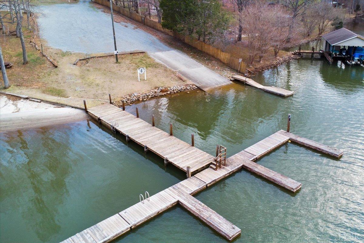 305 Snug Harbor Trail, Moneta, Virginia image 44