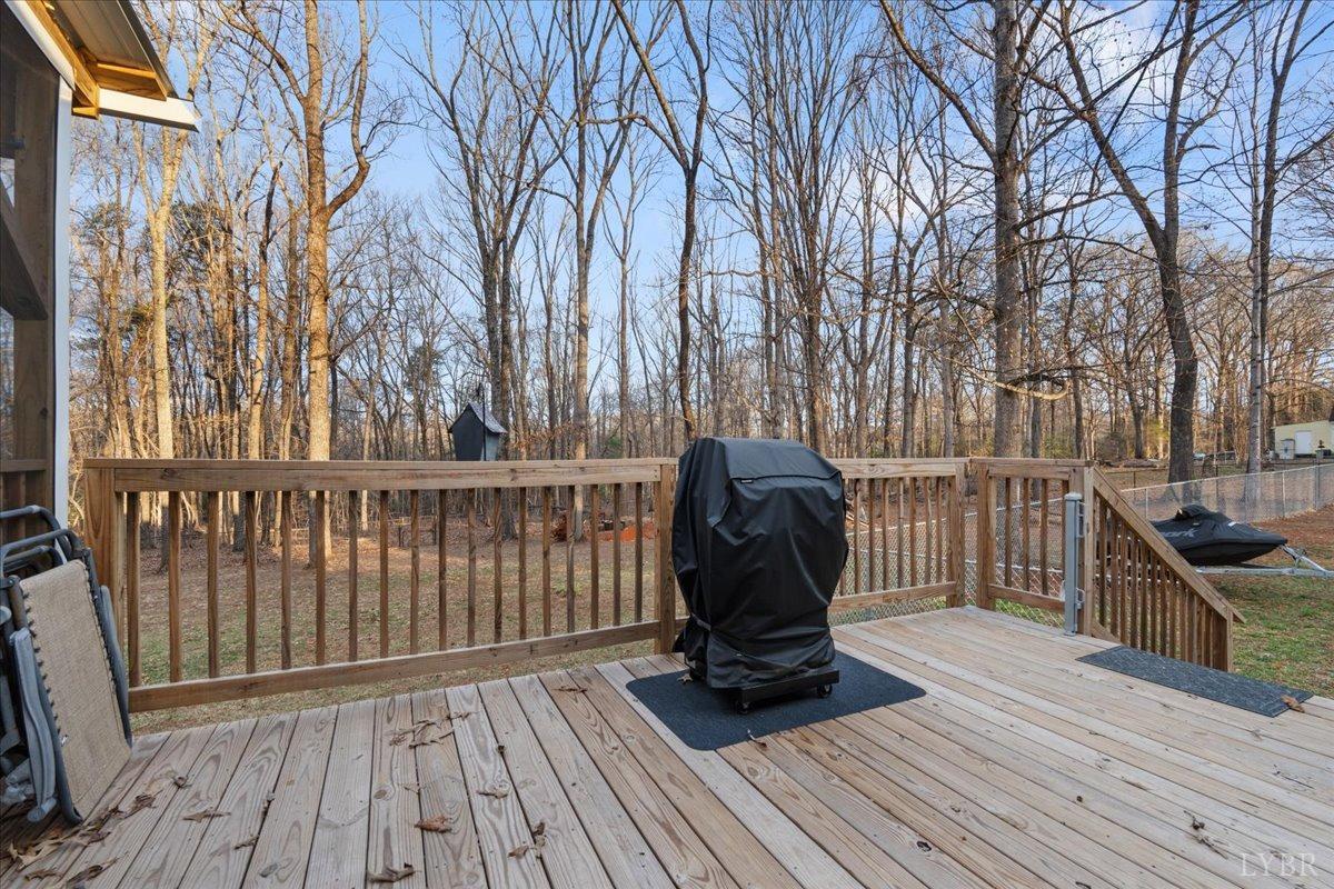 305 Snug Harbor Trail, Moneta, Virginia image 31