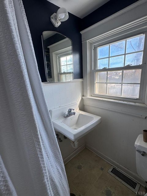 Tiny photo for 1506 Hamilton Drive, Lynchburg, VA 24503 (MLS # 364344)