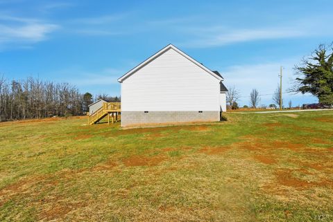 Tiny photo for 196 Kentmoor Farm Road, Madison Heights, VA 24572 (MLS # 363591)