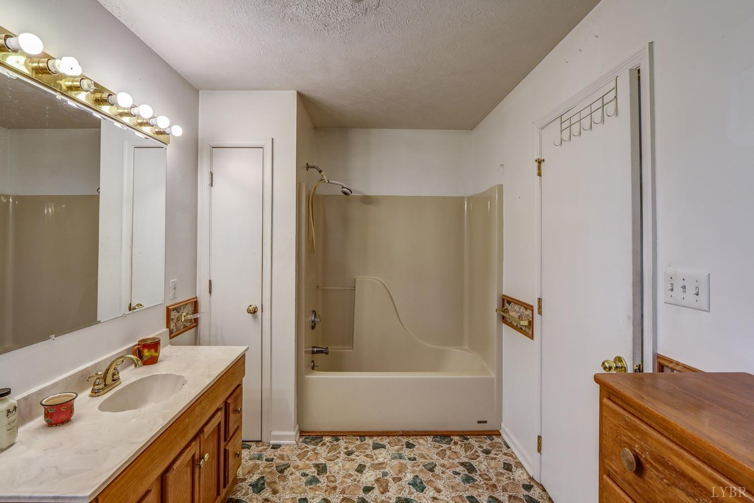 1028 Lynbrook Road, Rustburg, Virginia image 28