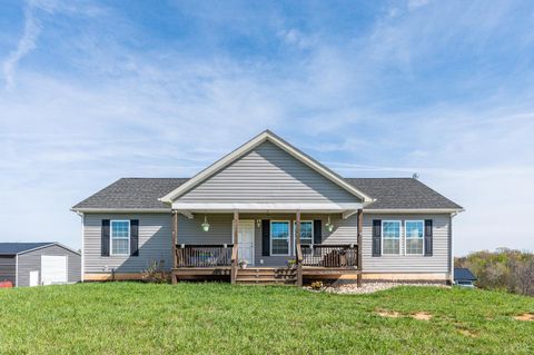 Photo of 3570 Rock Cliff Road, Bedford, VA 24523 (MLS # 365770)