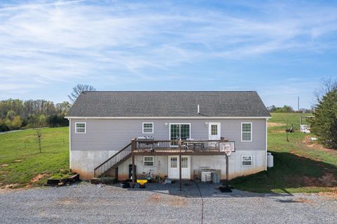 Tiny photo for 3570 Rock Cliff Road, Bedford, VA 24523 (MLS # 365770)