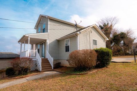 Photo of 1310 9th St St, Lynchburg, VA 24501 (MLS # 363876)