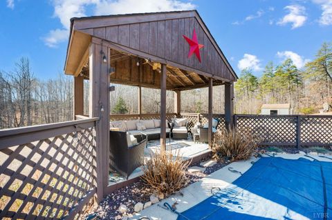 Tiny photo for 1024 Beaver Creek Crossing Xing, Lynchburg, VA 24501 (MLS # 364068)