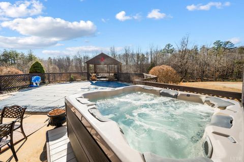 Tiny photo for 1024 Beaver Creek Crossing Xing, Lynchburg, VA 24501 (MLS # 364068)