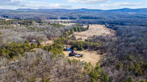 Tiny photo for 1024 Beaver Creek Crossing Xing, Lynchburg, VA 24501 (MLS # 364068)