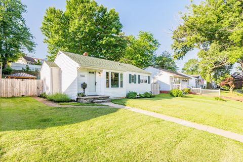 Tiny photo for 4604 greenwood Drive, Lynchburg, VA 24502 (MLS # 366773)