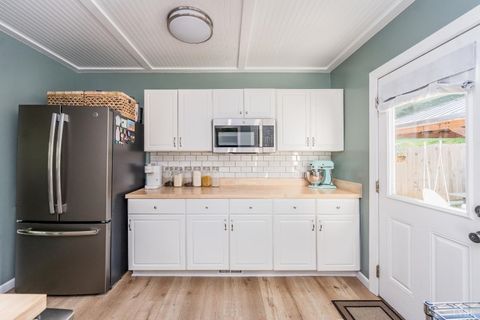 Tiny photo for 4604 greenwood Drive, Lynchburg, VA 24502 (MLS # 366773)