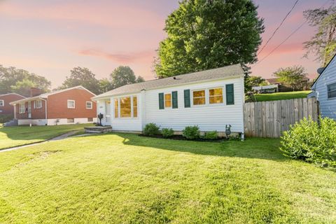 Tiny photo for 4604 greenwood Drive, Lynchburg, VA 24502 (MLS # 366773)