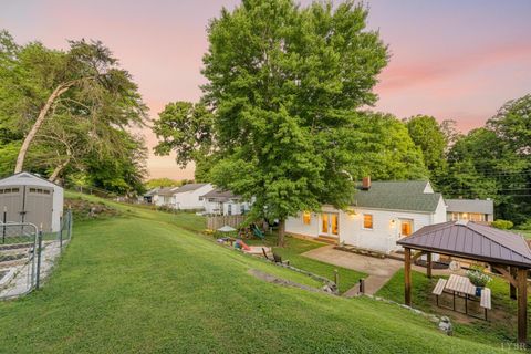 Tiny photo for 4604 greenwood Drive, Lynchburg, VA 24502 (MLS # 366773)