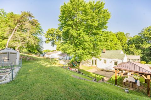 Tiny photo for 4604 greenwood Drive, Lynchburg, VA 24502 (MLS # 366773)