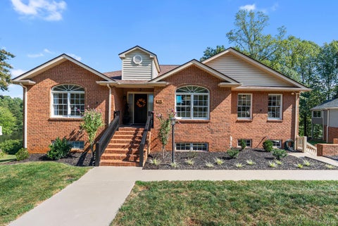 Photo of 214 Swan Lane, Forest, VA 24551 (MLS # 369130)