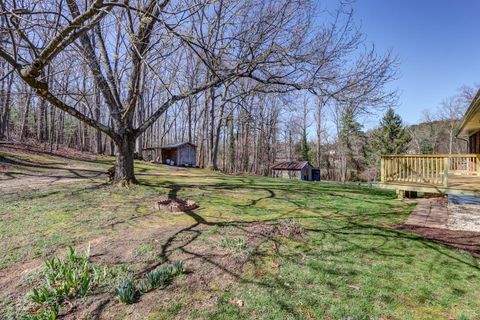 Tiny photo for 303 Grove Street, Hurt, VA 24563 (MLS # 364952)