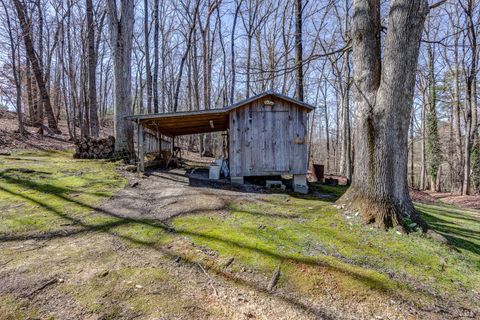 Tiny photo for 303 Grove Street, Hurt, VA 24563 (MLS # 364952)