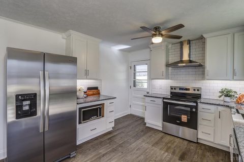 Tiny photo for 303 Grove Street, Hurt, VA 24563 (MLS # 364952)