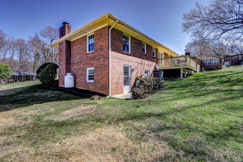 Tiny photo for 303 Grove Street, Hurt, VA 24563 (MLS # 364952)