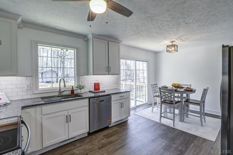 Tiny photo for 303 Grove Street, Hurt, VA 24563 (MLS # 364952)