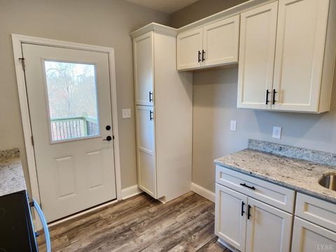 Tiny photo for 3008 Hill Street #307, Lynchburg, VA 24501 (MLS # 364575)
