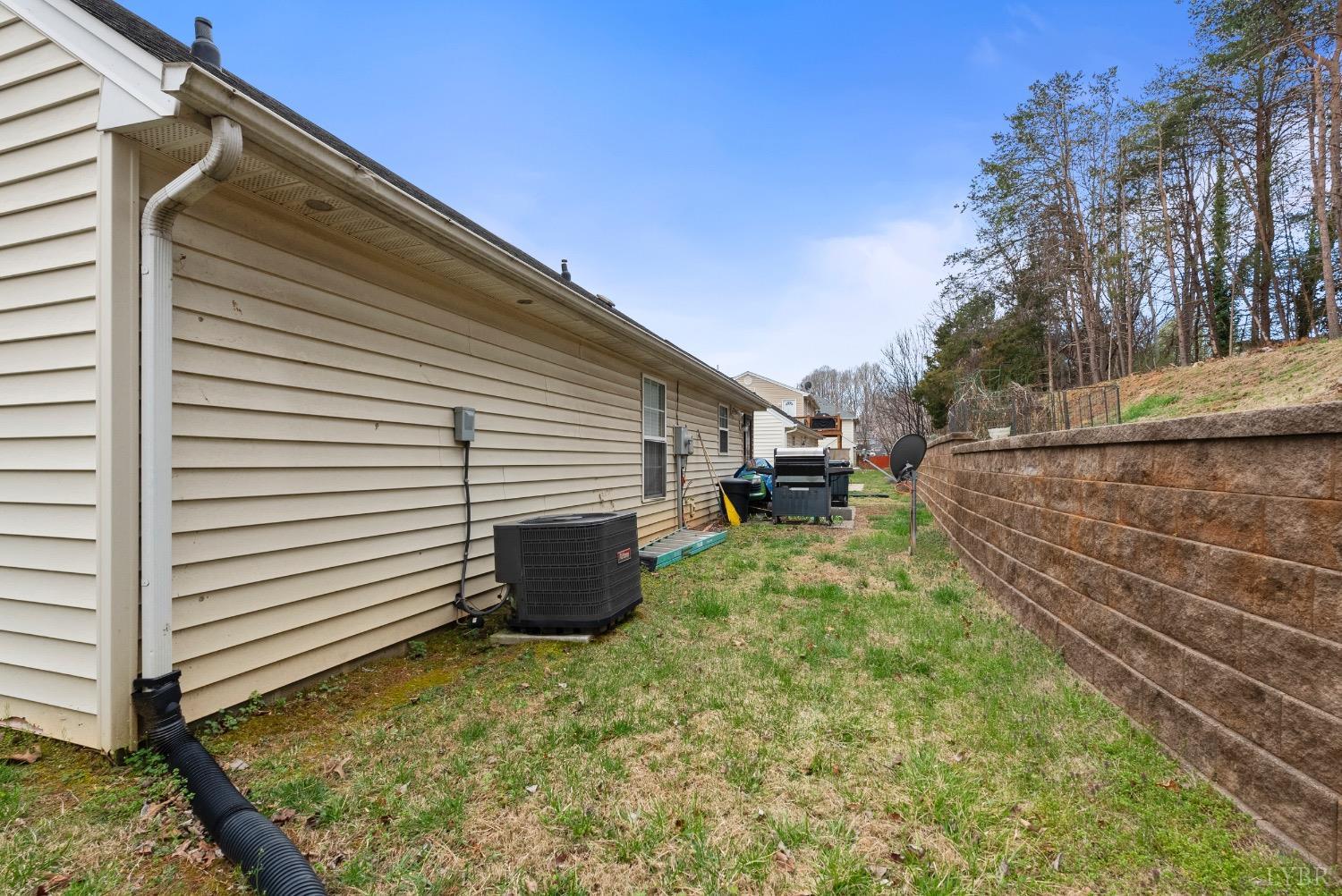 320 Blackhawke Drive, Lynchburg, Virginia image 12