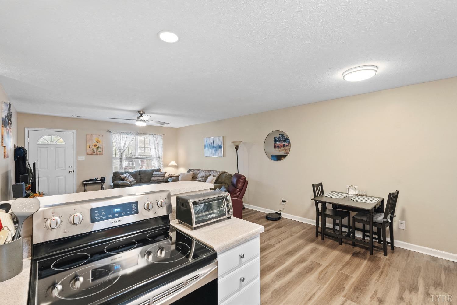 320 Blackhawke Drive, Lynchburg, Virginia image 9