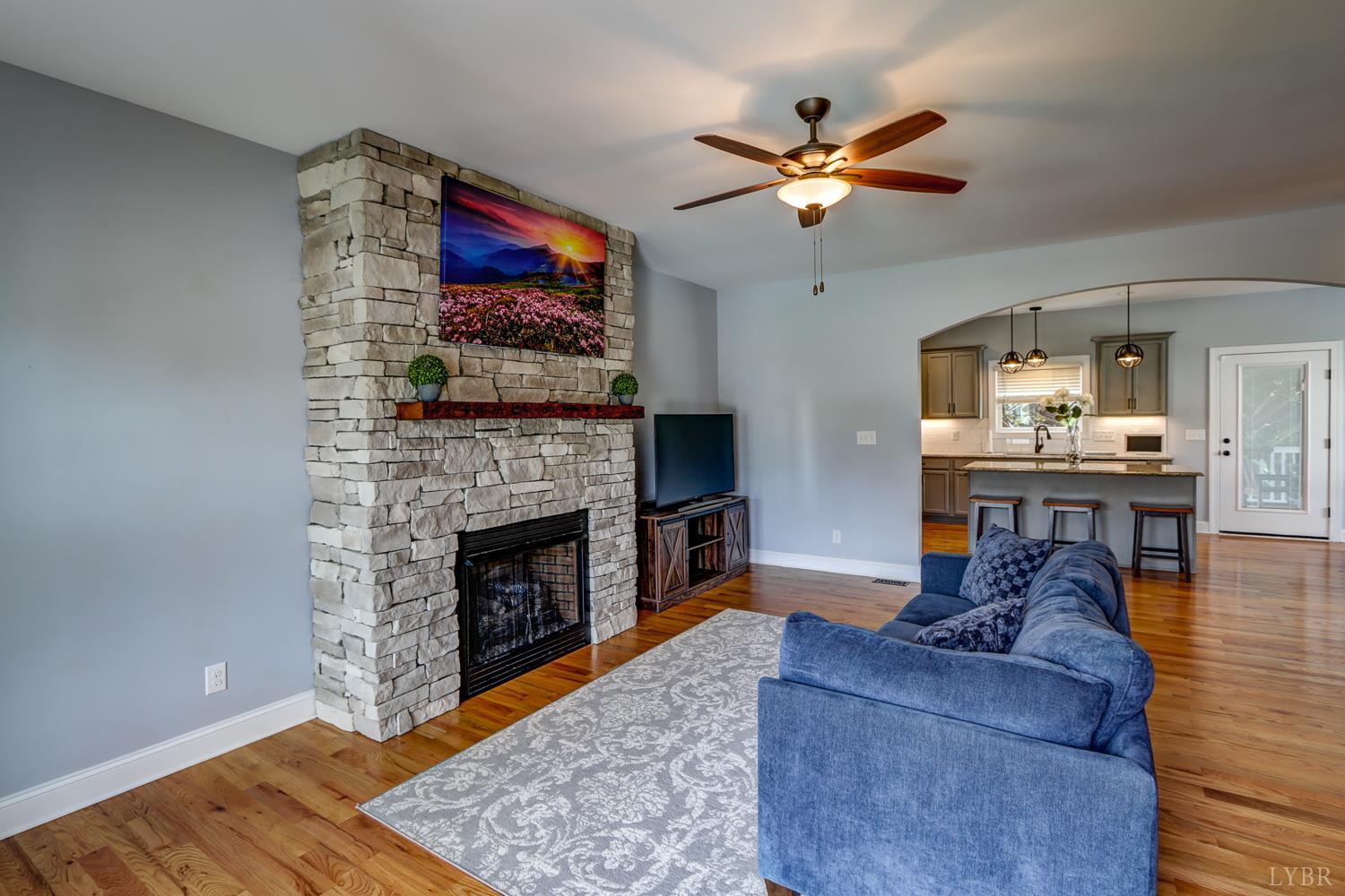 1013 Cobblestone Lane, Forest, Virginia image 4