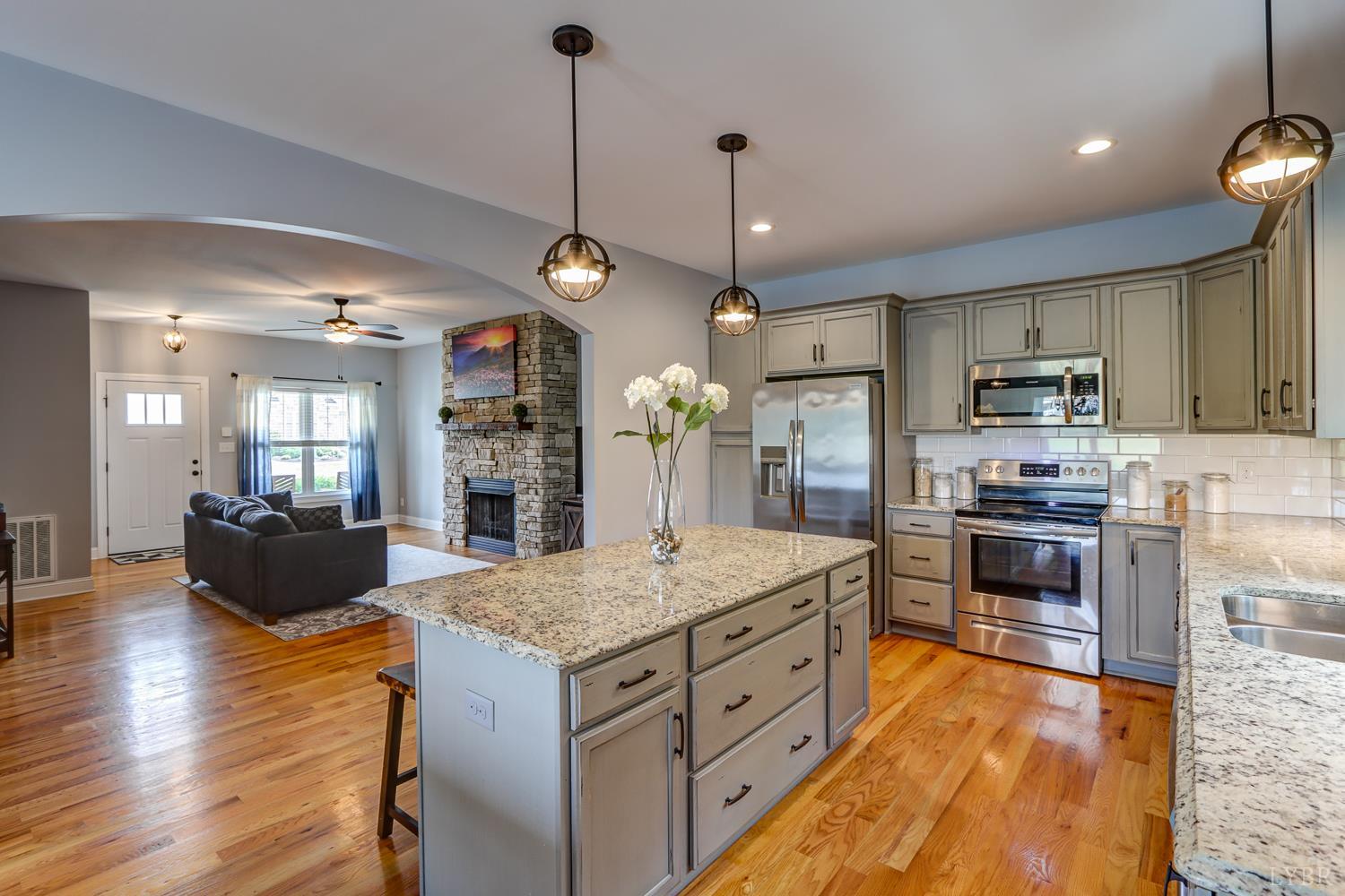 1013 Cobblestone Lane, Forest, Virginia image 15