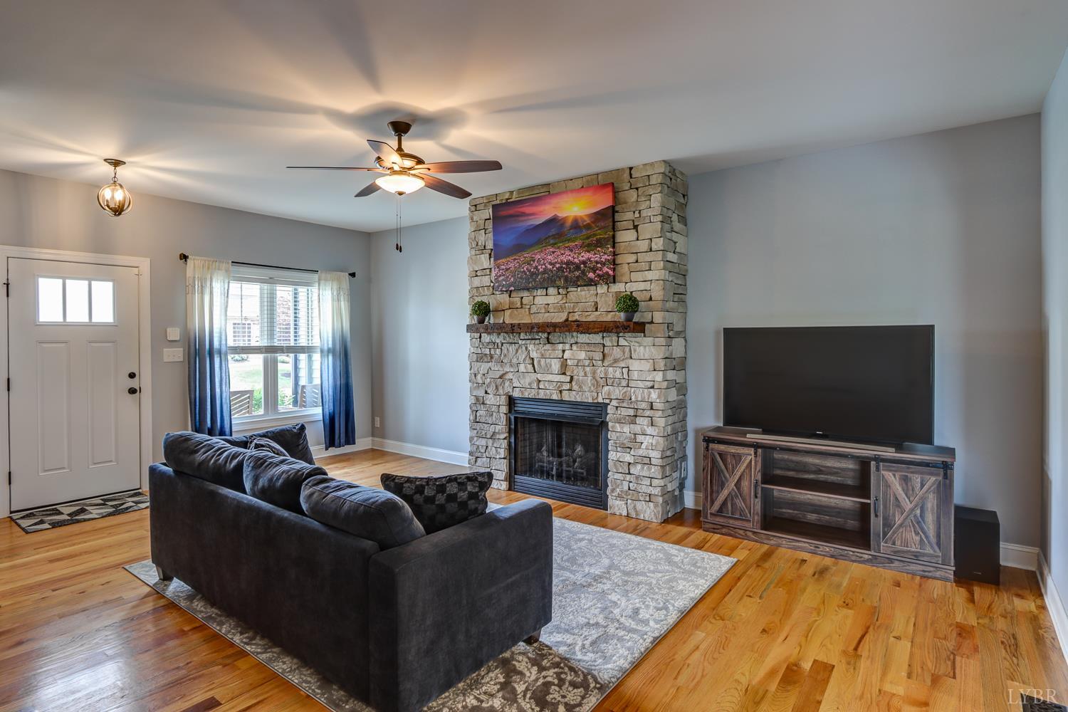 1013 Cobblestone Lane, Forest, Virginia image 9