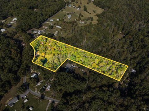 Photo of 615 Stoney Run Road, Buena Vista, VA 24416 (MLS # 367932)