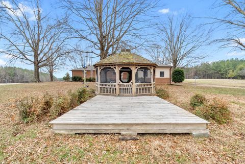 Tiny photo for 7092 Stage Coach Road, Nathalie, VA 24577 (MLS # 364685)