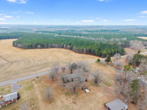 Tiny photo for 7092 Stage Coach Road, Nathalie, VA 24577 (MLS # 364685)