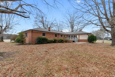 Tiny photo for 7092 Stage Coach Road, Nathalie, VA 24577 (MLS # 364685)