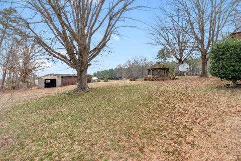 Tiny photo for 7092 Stage Coach Road, Nathalie, VA 24577 (MLS # 364685)