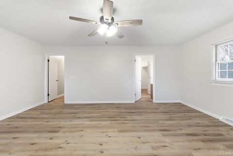 Tiny photo for 7092 Stage Coach Road, Nathalie, VA 24577 (MLS # 364685)