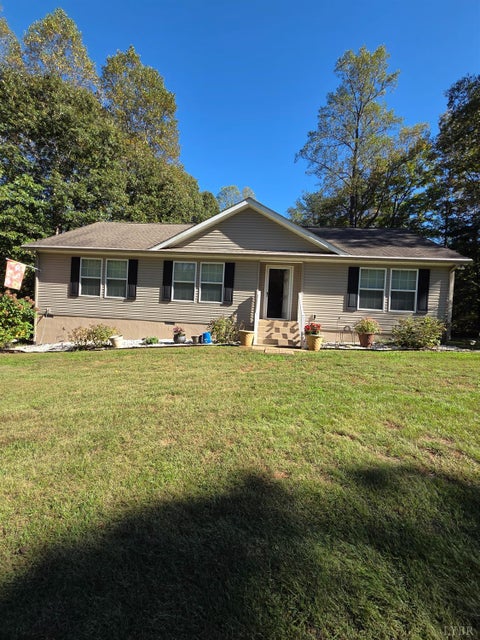 Mobile Home For Sale - 4243 Tye River Road<br/> Amherst, VA 24521