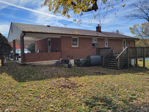 Tiny photo for 78 Lakeside Drive, Lynchburg, VA 24504 (MLS # 362923)