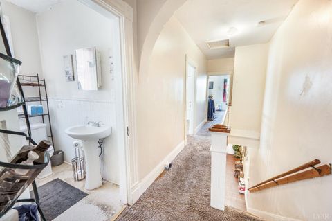 Tiny photo for 507 Victoria Avenue, Lynchburg, VA 24503 (MLS # 362524)