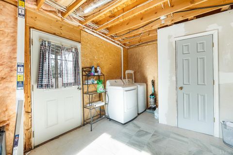 Tiny photo for 103 Fowler Street, Lynchburg, VA 24502 (MLS # 363806)