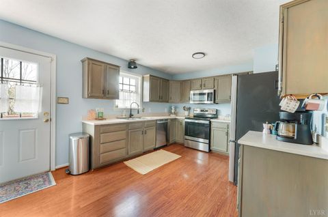 Tiny photo for 103 Fowler Street, Lynchburg, VA 24502 (MLS # 363806)