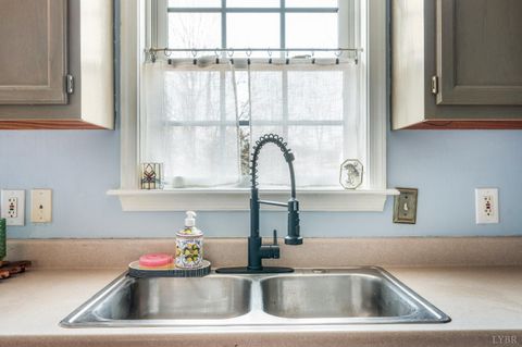 Tiny photo for 103 Fowler Street, Lynchburg, VA 24502 (MLS # 363806)