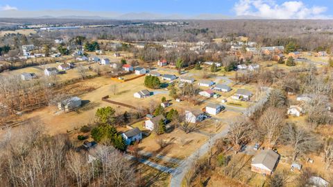 Tiny photo for 103 Fowler Street, Lynchburg, VA 24502 (MLS # 363806)