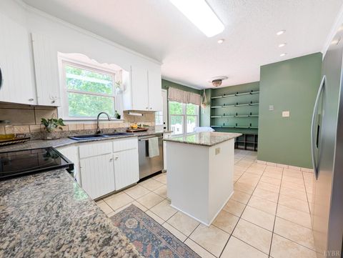 Tiny photo for 175 Goldfinch Drive, Lynchburg, VA 24501 (MLS # 366371)