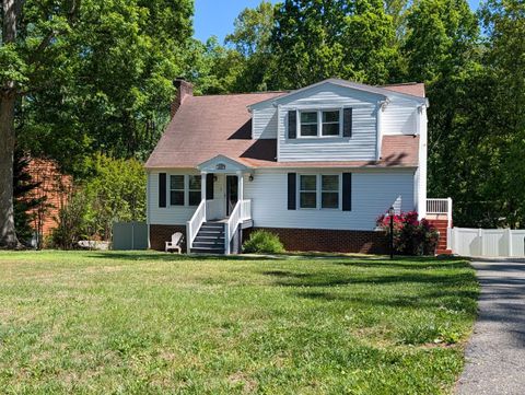 Photo of 175 Goldfinch Drive, Lynchburg, VA 24501 (MLS # 366371)