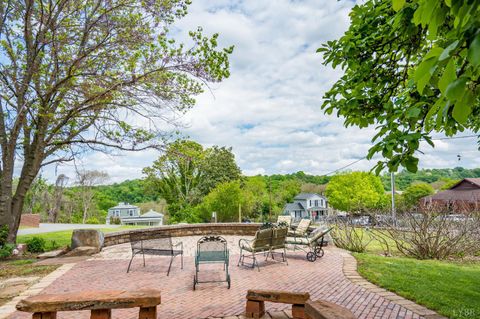 Tiny photo for 404 Cabell Street, Lynchburg, VA 24504 (MLS # 364815)