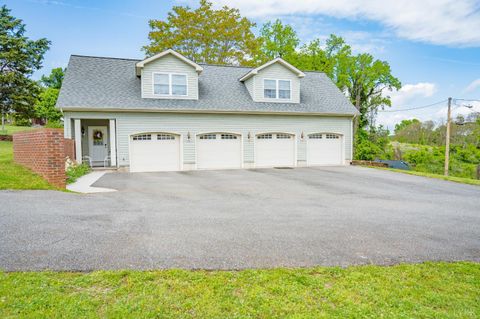 Tiny photo for 404 Cabell Street, Lynchburg, VA 24504 (MLS # 364815)