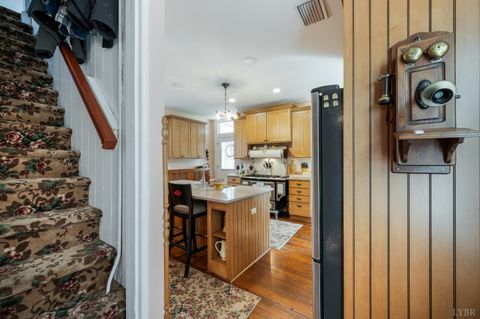 Tiny photo for 404 Cabell Street, Lynchburg, VA 24504 (MLS # 364815)