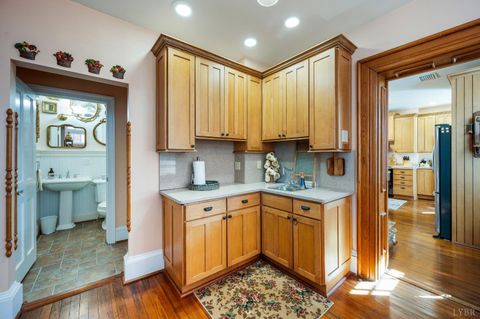 Tiny photo for 404 Cabell Street, Lynchburg, VA 24504 (MLS # 364815)