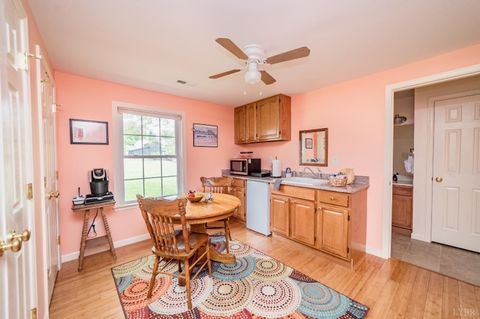 Tiny photo for 404 Cabell Street, Lynchburg, VA 24504 (MLS # 364815)