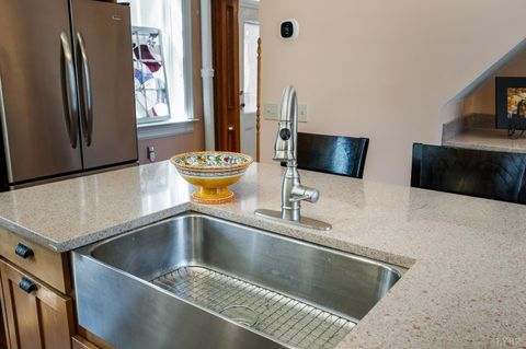 Tiny photo for 404 Cabell Street, Lynchburg, VA 24504 (MLS # 364815)